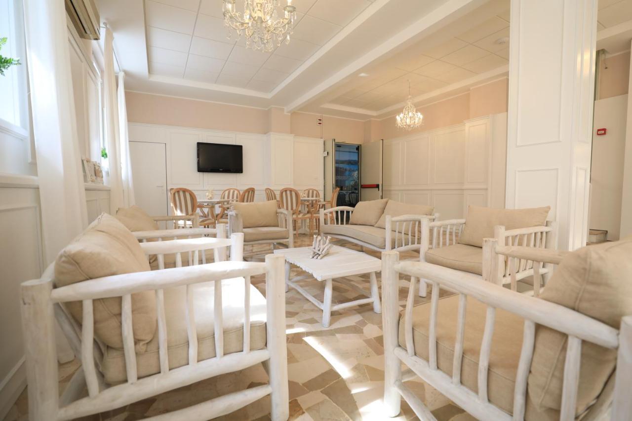 Hotel Continental ピエトラ・リーグレ エクステリア 写真